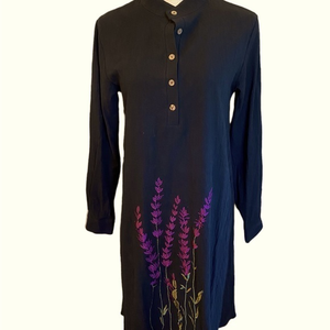 NWT Zanzea black with 1/4 buttons with flowered embroidered bottom